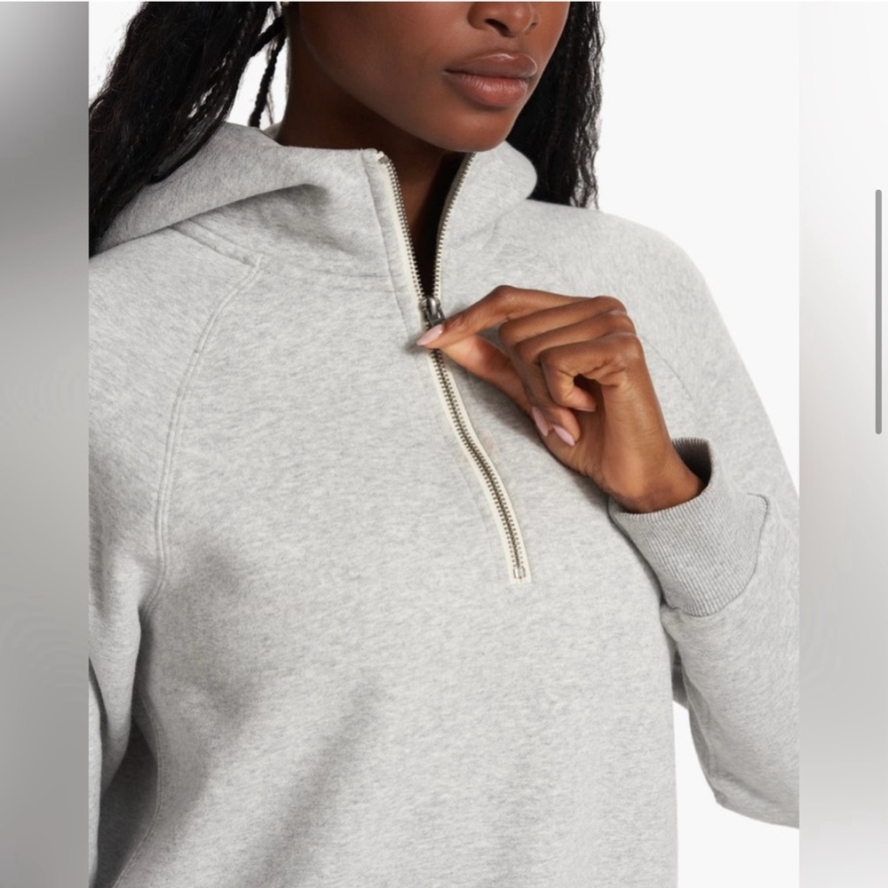 NWOT Vuori Restore Half Zip Hoodie Women's Fleece Pullover in Light Heather Grey